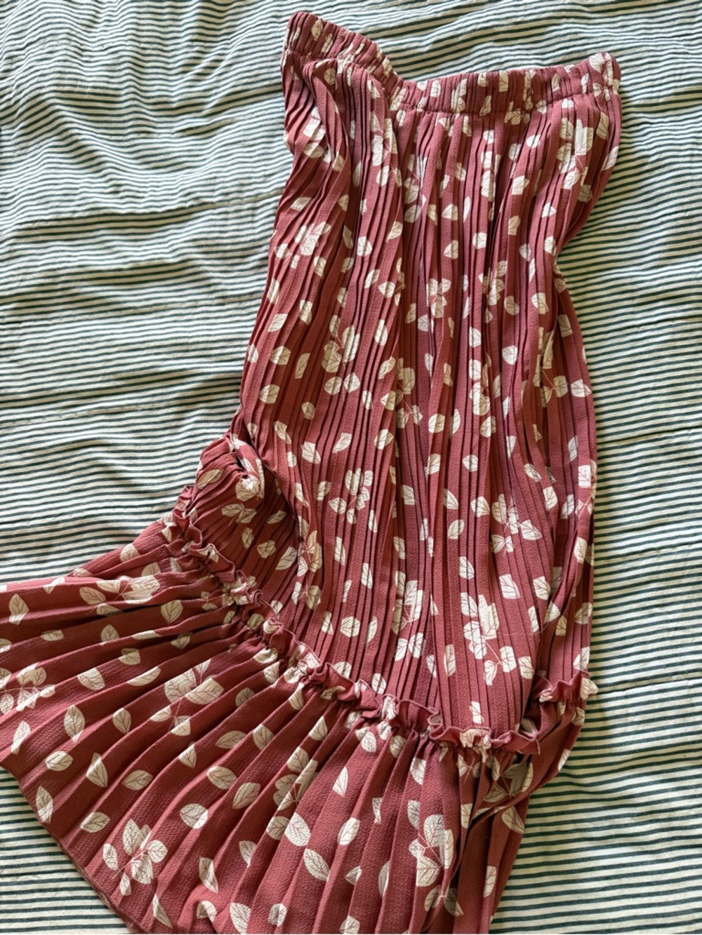 Alice Blue Rosewood Pink Floral Pleated Skirt